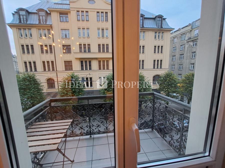 We offer for long term rent apartment in Riga - at Antonijas street.